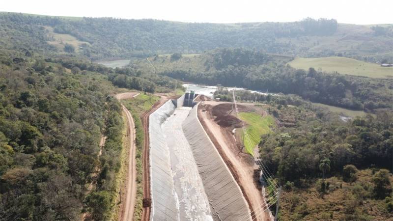 Extenso do canal  de cerca de 500 metros