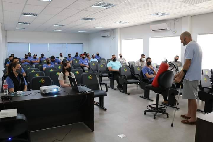 Uma das palestras sendo proferida