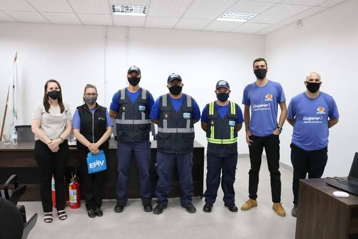 guias do Asfalto e assessores da cooperativa