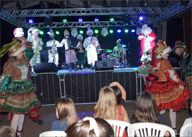Apresentao em Santo Expedito, Papai Noel e a Jingle Bands