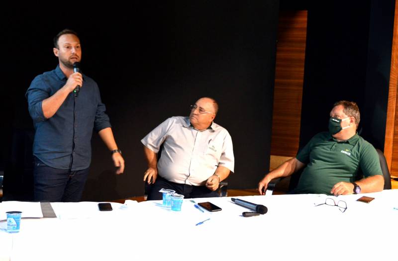 Presidente Guilherme eleito, para a Ceriluz Distribuição, fala aos associados