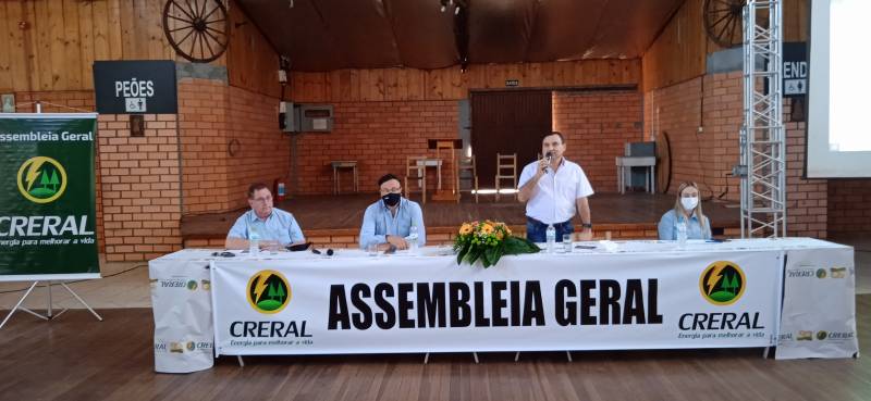Presidente da Creral, João Alderi do Prado deu inicio a reunião, falando sobre a improtância de estar próximo dos associados