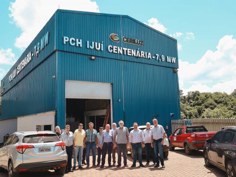 Comitiva argentina visitando a PCH Centenria