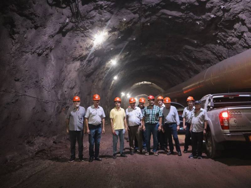 Comitiva visitando as obras da PCH Linha 11