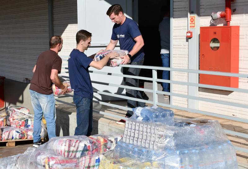 Funcionrios mobilizaram-se nesta rede de solidariedade