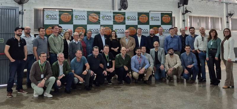 Participantes com o presidente Diamantino e o Senador Heinze