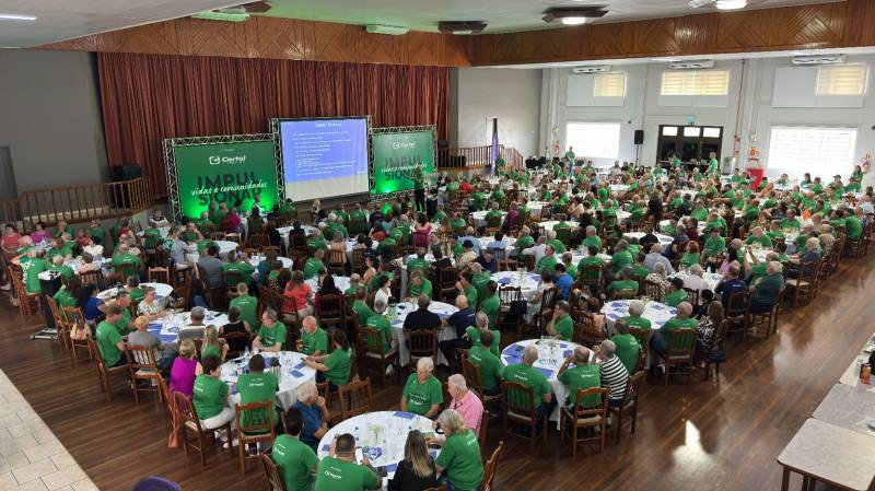 Hennemann disse delegados so fundamentais para o desenvolvimento da Certel