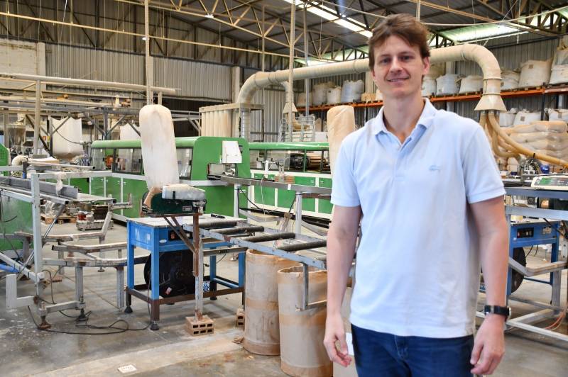 Eggers ressalta o atendimento da Certel e a economia proporcionada