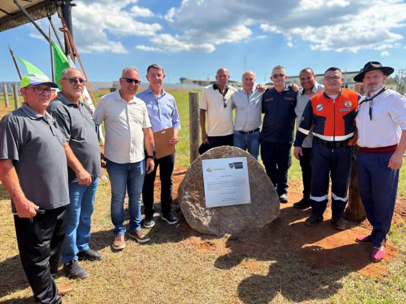 Presidente e vice da Coopernorte, demais autoridades no evento