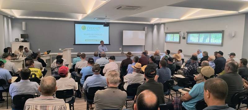Conselhos de líderes da Creral reunidos em Erechim/RS