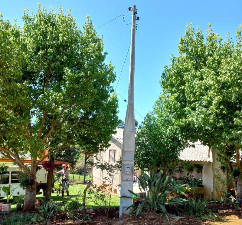 Poste de entrada padrão da Ceriluz