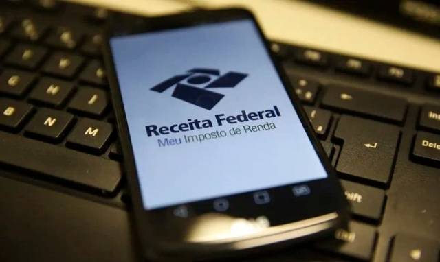 Receita restitui R$ 16 bilhões antes do fim do prazo e encerra IRPF 2026 com recorde histórico